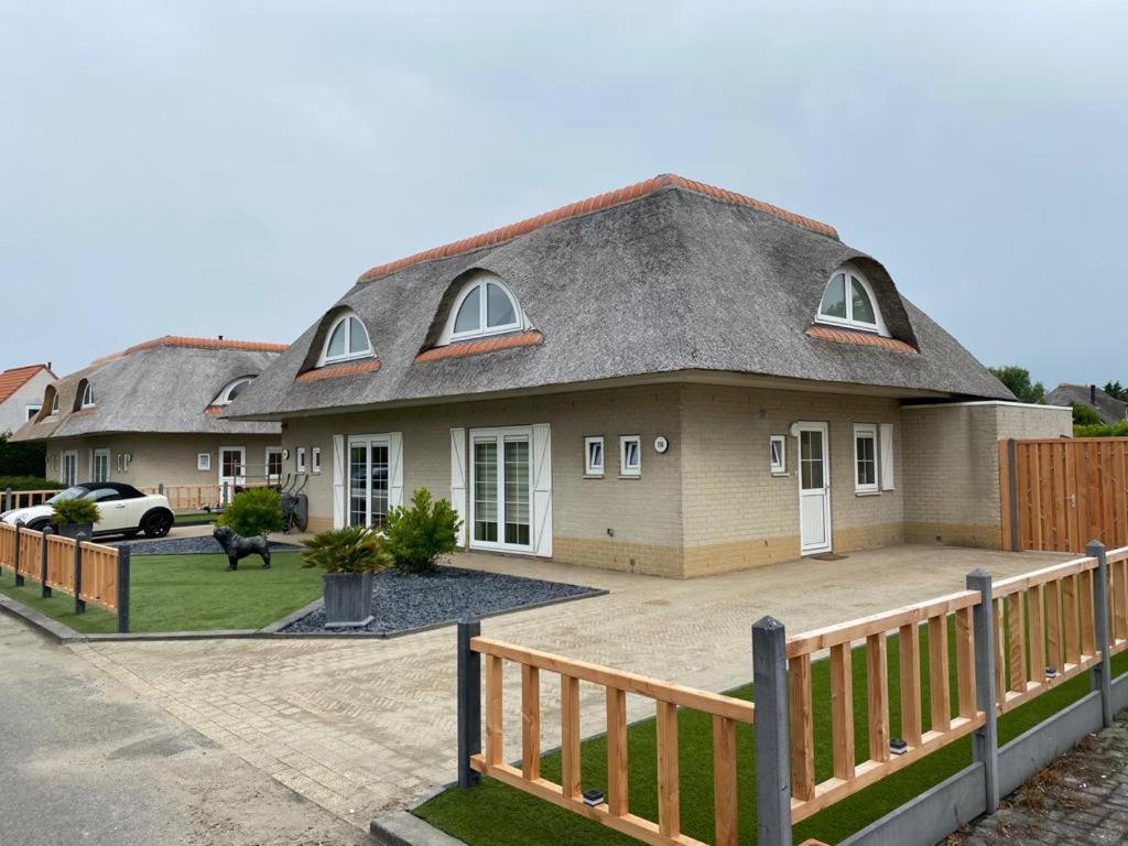 Beach Bungalow Hellevoetsluis Exterior photo